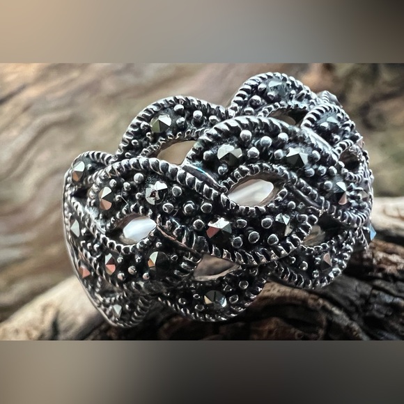 925 Sterling Silver Black Marcasite Ring Infinity Love Symbol Entwined 10.5 Gem - Picture 6 of 14